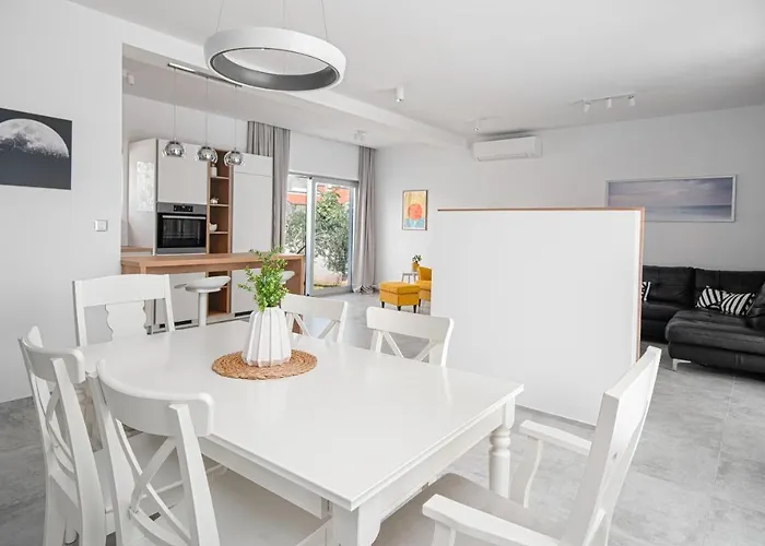 Perla Luxury * 보디체