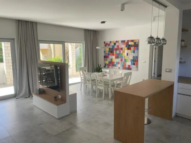 Perla Luxury 보디체